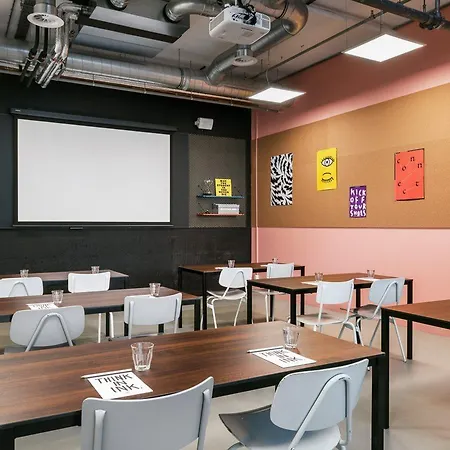Hotell The Social Hub 3*