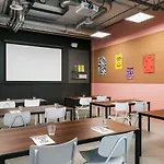 Hotel The Social Hub 3*