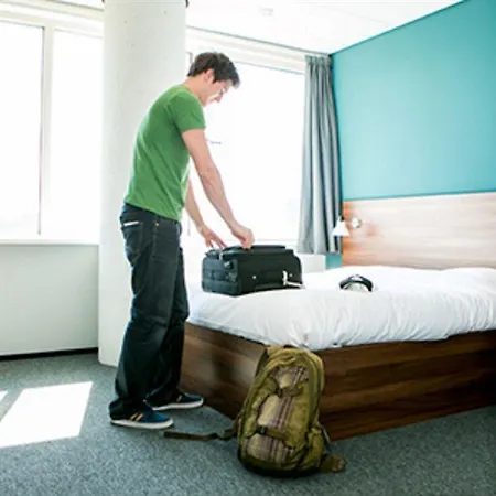 The Social Hub 3* Гаага