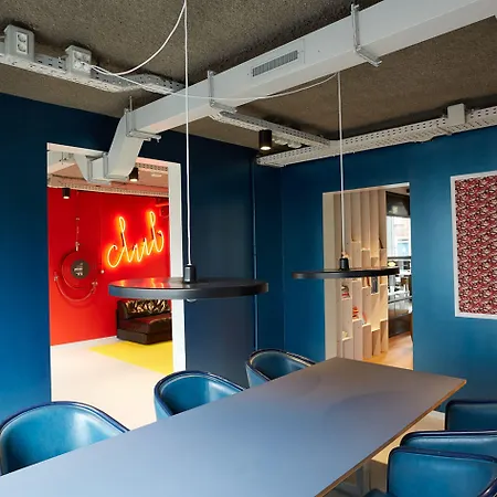 The Social Hub Hotel 3*