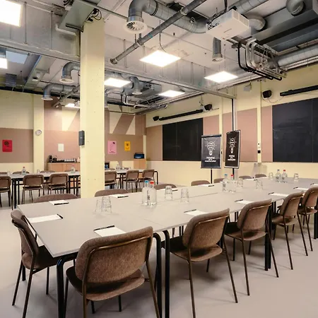 The Social Hub Hotel 3*