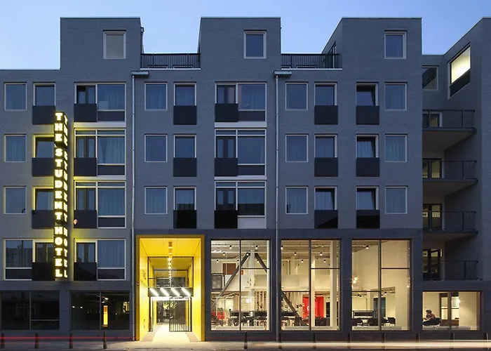 The Social Hub Hotel 3*