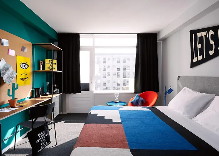 The Social Hub Otel 3*