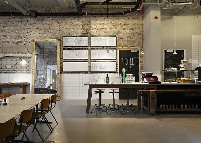 Отель The Social Hub