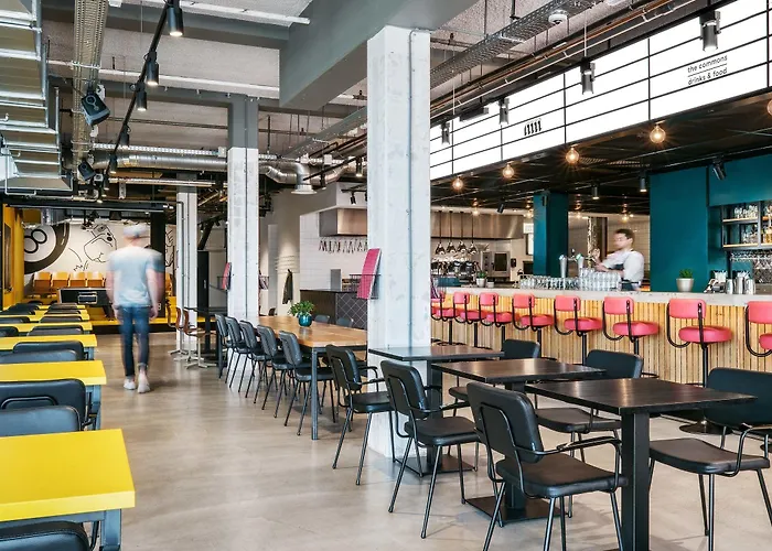 Отель The Social Hub 3*